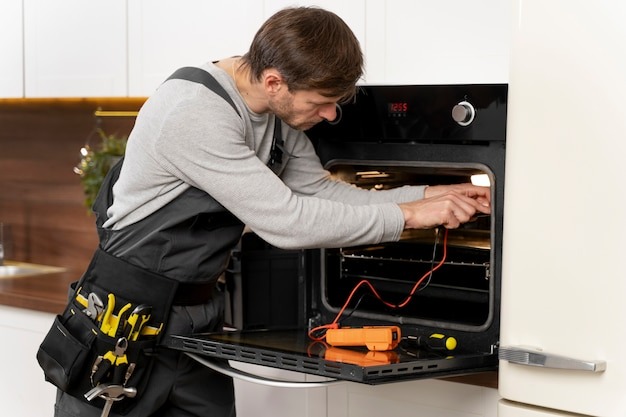 microwave repair service image